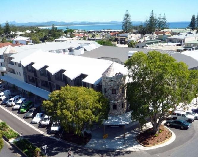 Byron Bay Hotel and Apartments - Außenansicht