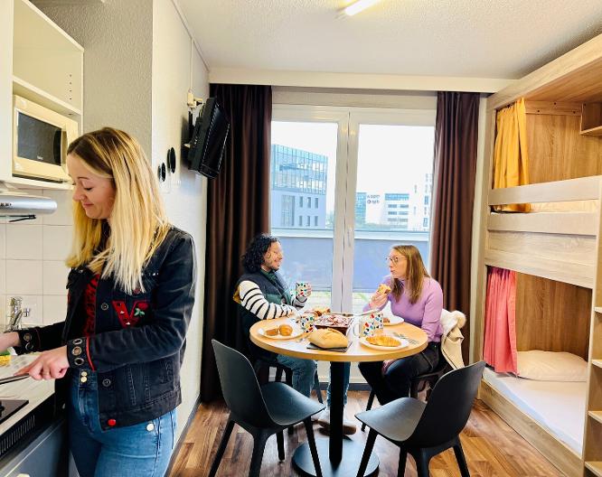 The People Le Havre - Essen und Trinken