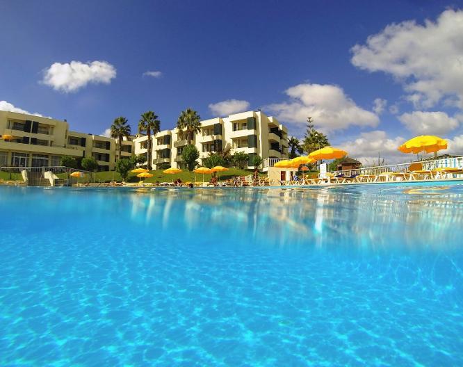 Vila Baleira Suites - Außenansicht