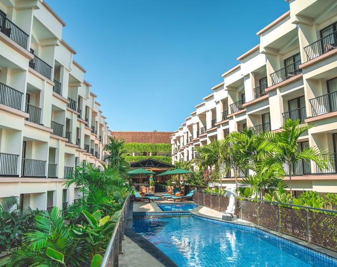 Cross Vibe Paasha Atelier Bali Kuta - Außenansicht