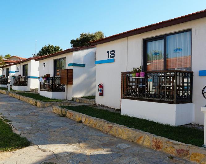 Maya Bistro Hotel Beach - Außenansicht