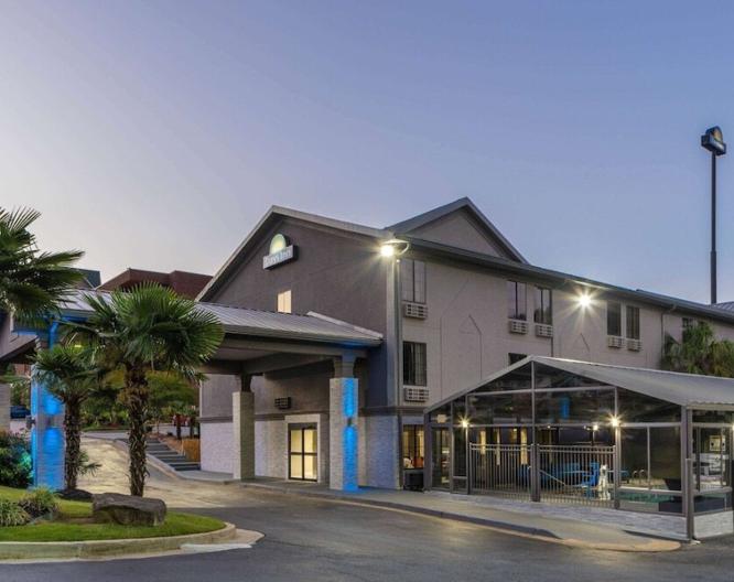 Spark by Hilton Atlanta Cumberland Ballpark - Vue extérieure