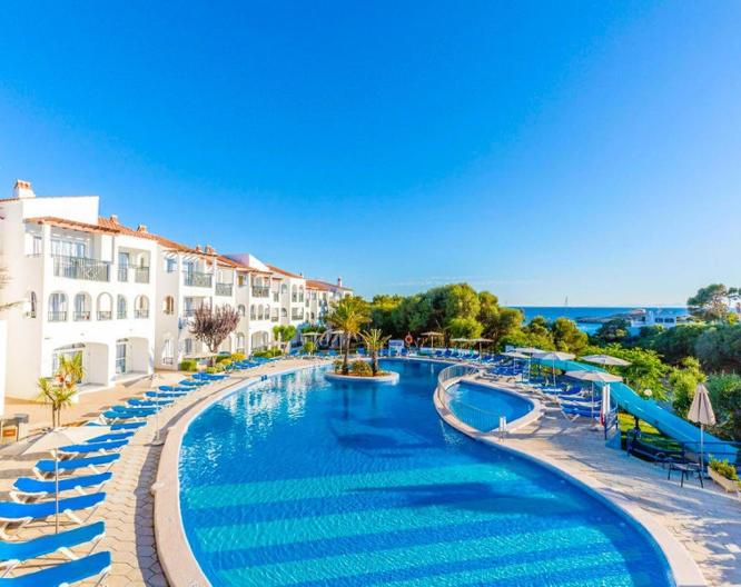 Vacances Menorca Caleta Playa Apartments - Außenansicht