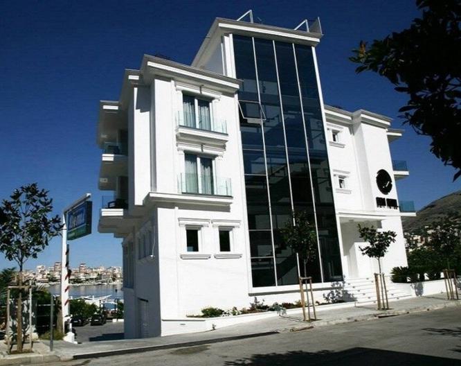 Demi Hotel - Außenansicht