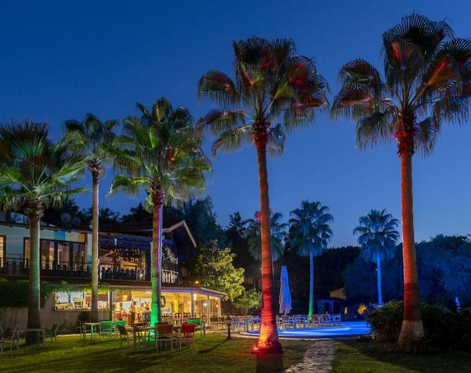Berke Ranch Hotel - Außenansicht