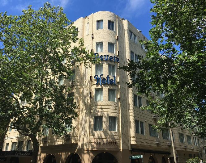 DeVere Hotel - Außenansicht