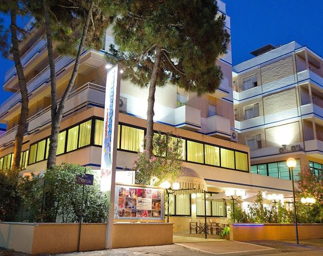 Color Metropolitan Family Hotel - Außenansicht