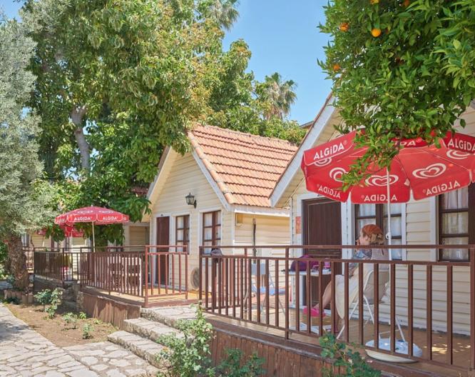 Nova Beach Hotel - Außenansicht