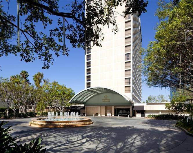 Sheraton Universal Hotel - Außenansicht