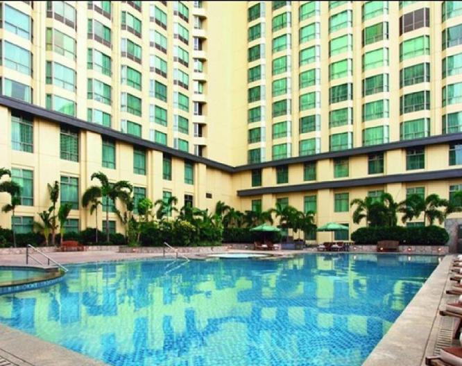 New World Manila Bay Hotel - Außenansicht