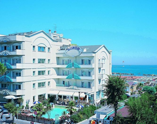 Luxor Beach - Außenansicht