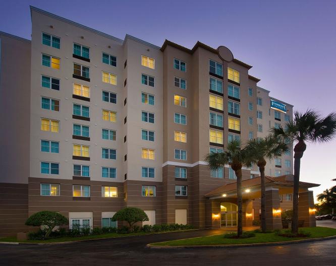 Staybridge Suites Miami Doral Area - Außenansicht
