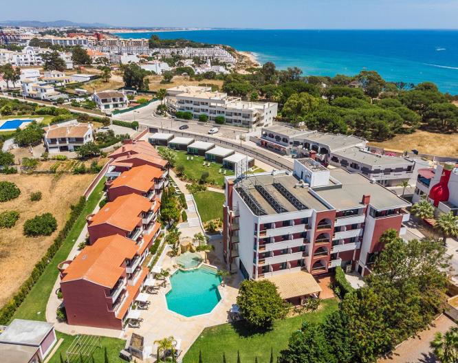 Topazio Vibe Beach Hotel & Apartments - Außenansicht