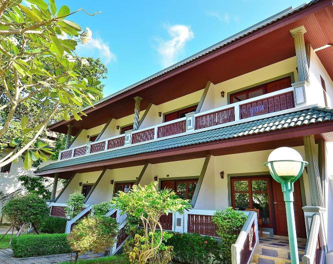 First Bungalow Beach Resort - Außenansicht