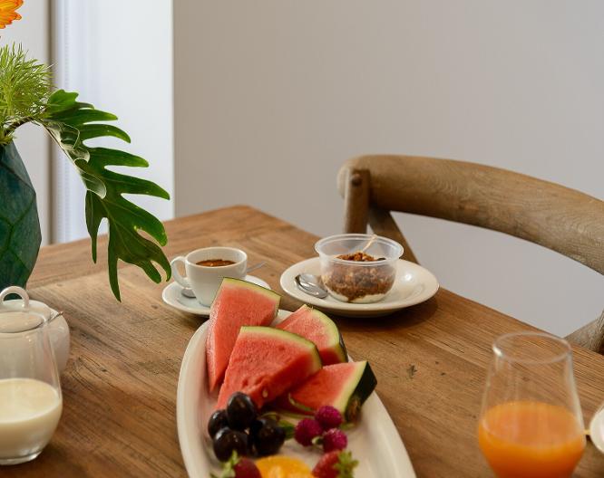 Sitio dos Cavaleiros Apartments - Essen und Trinken