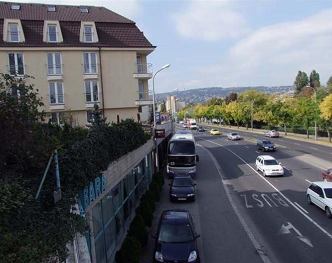 Hotel Bara - Außenansicht