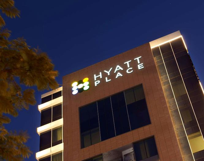 Hyatt Place Baniyas Square - Außenansicht