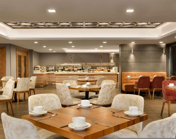 Ramada Bursa Cekirge - Essen und Trinken