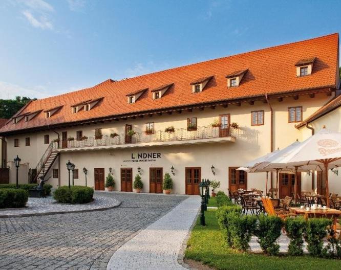 Lindner Hotel Prague Castle - Außenansicht