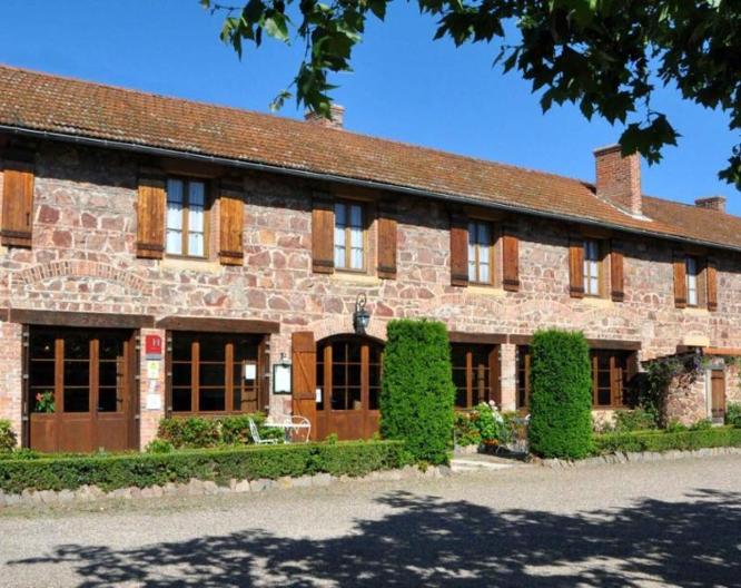 Logis Hotel le Dahu - Außenansicht