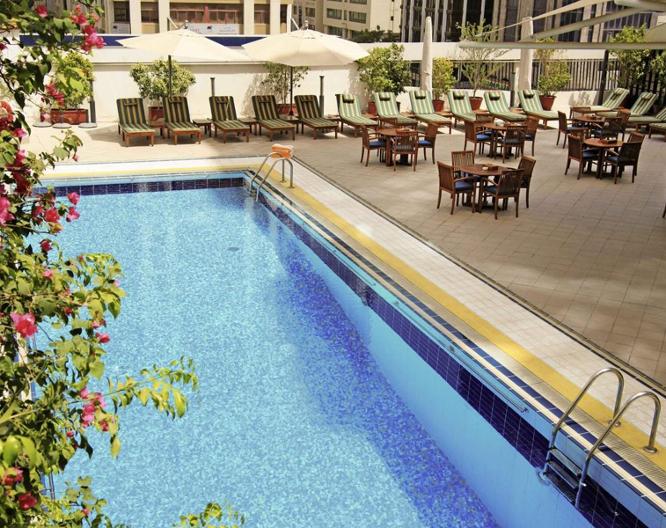 Novel Hotel City Center - Pool