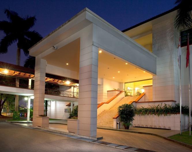 Diamond Westlake Suites - Außenansicht