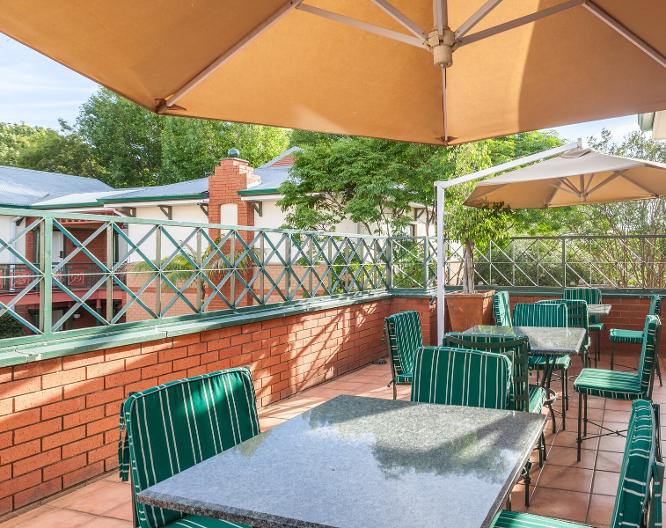Courtyard Hotel Rosebank - Außenansicht