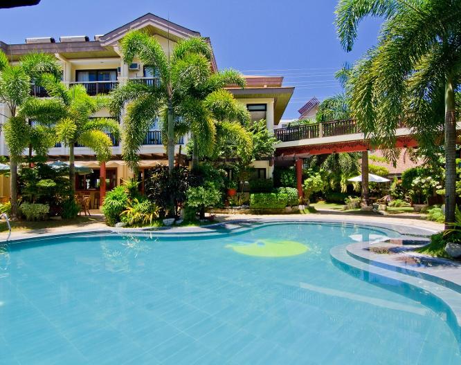 Boracay Tropics Resort Hotel - Außenansicht