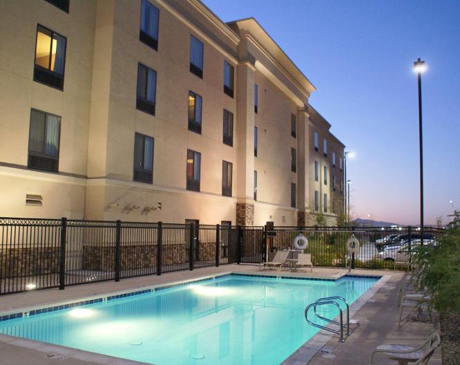 Hampton Inn Las Vegas/North Speedway - Außenansicht