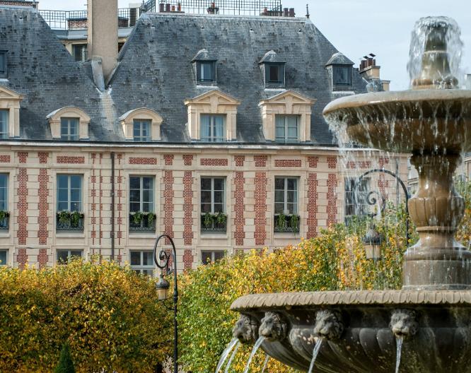 Cour des Vosges - Außenansicht