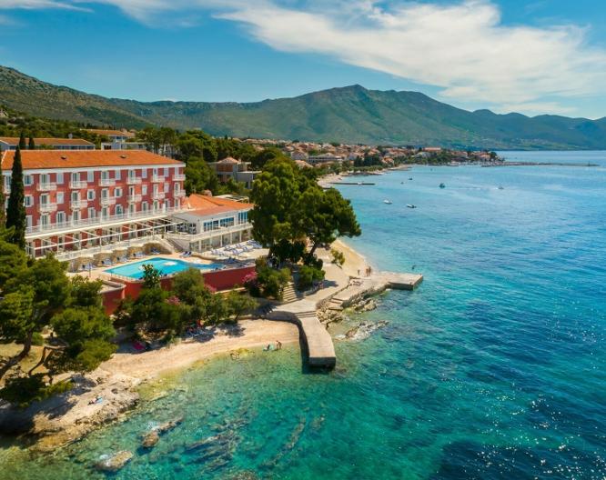 Aminess Bellevue Hotel and Village - Außenansicht