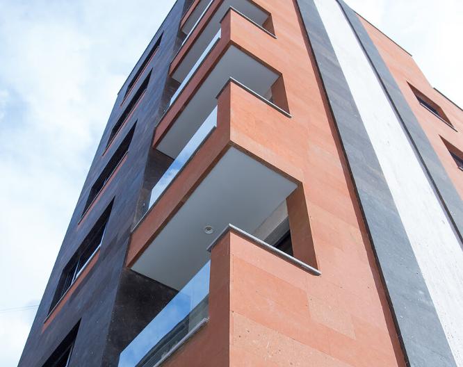 Nova Hotel Yerevan - Außenansicht