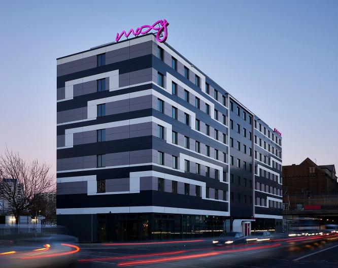 Moxy Berlin Ostbahnhof - Außenansicht