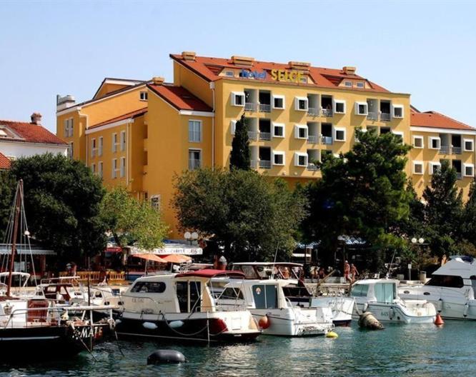 Hotel Selce - Außenansicht