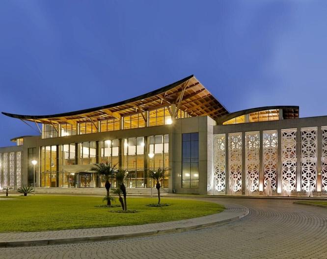 Amphitrite Palace Beach Hotel & Convention Centre - Außenansicht