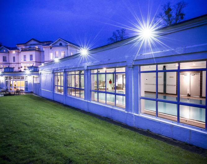 DoubleTree by Hilton Cheltenham - Außenansicht