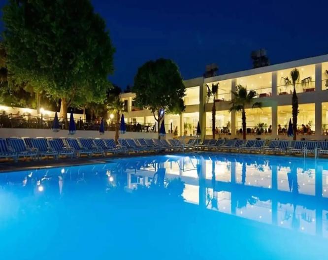 Side Nusso Beach Hotel - Außenansicht