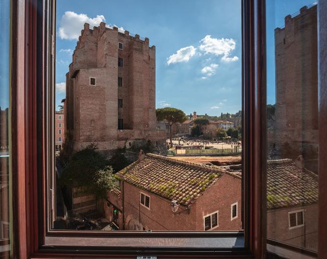 Forum Roma - Außenansicht