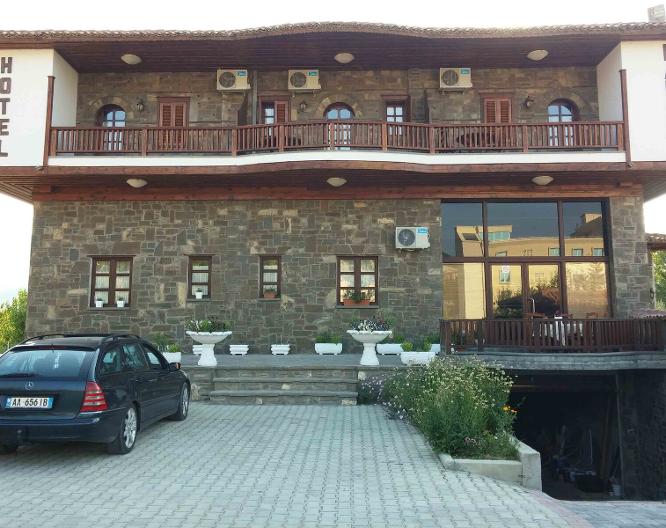 Hotel Kaceli - Außenansicht