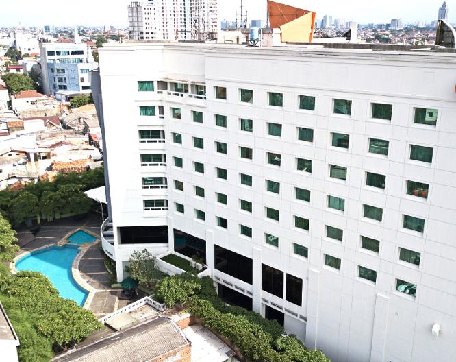 Harris Tebet - Außenansicht