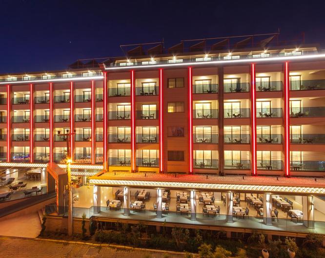 Aurasia Deluxe Hotel - Außenansicht