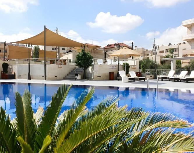 Days Inn by Wyndham Hotel Suites Amman - Piscine