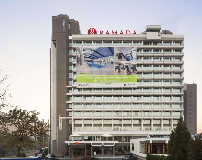 Ramada Bucharest Parc Hotel - Außenansicht
