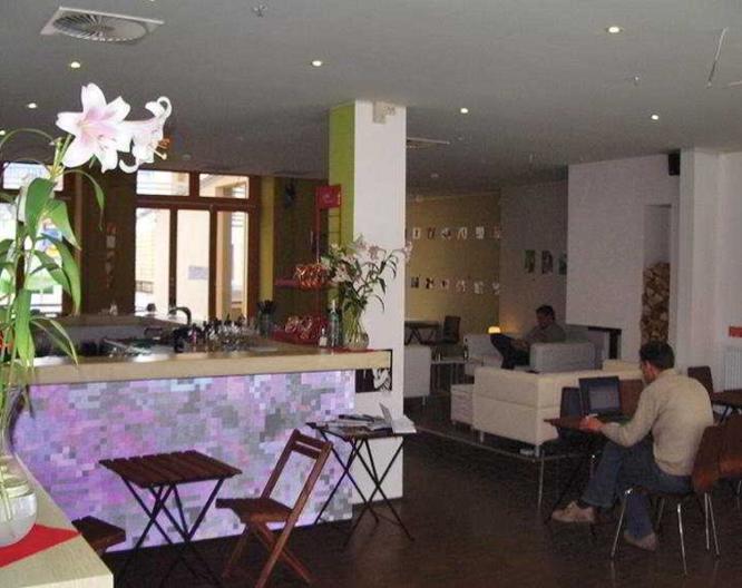 baxpax downtown Hostel & Hotel - Außenansicht