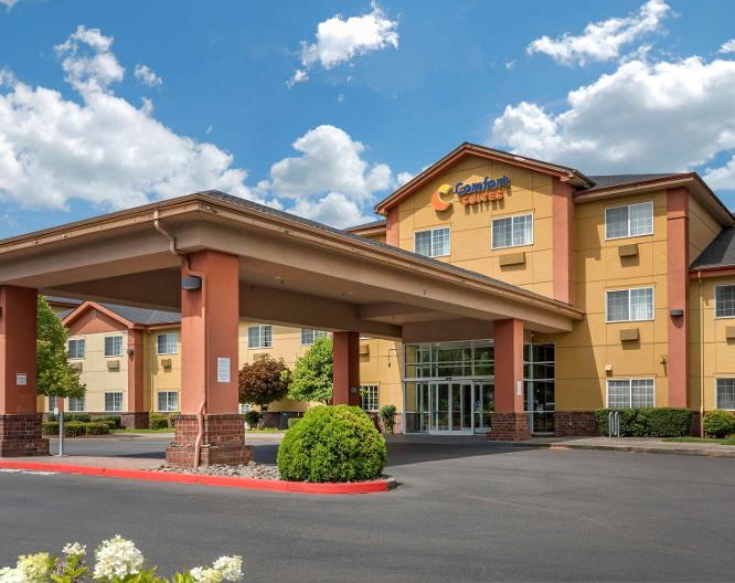 Comfort Suites Salem Airport - Außenansicht