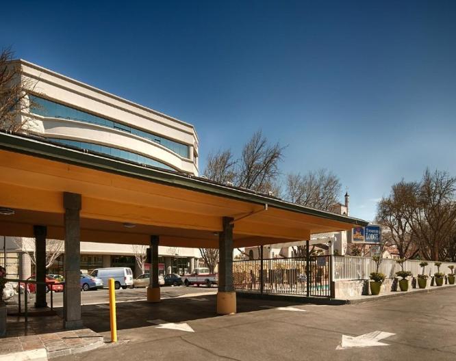 Best Western Town House Lodge - Außenansicht