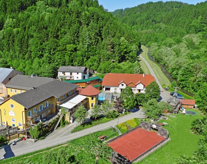 Kinderhotel Bruckwirt - Außenansicht