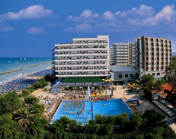 Serena Majestic Hotel - Außenansicht