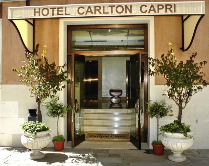 Carlton Capri - Vue extérieure