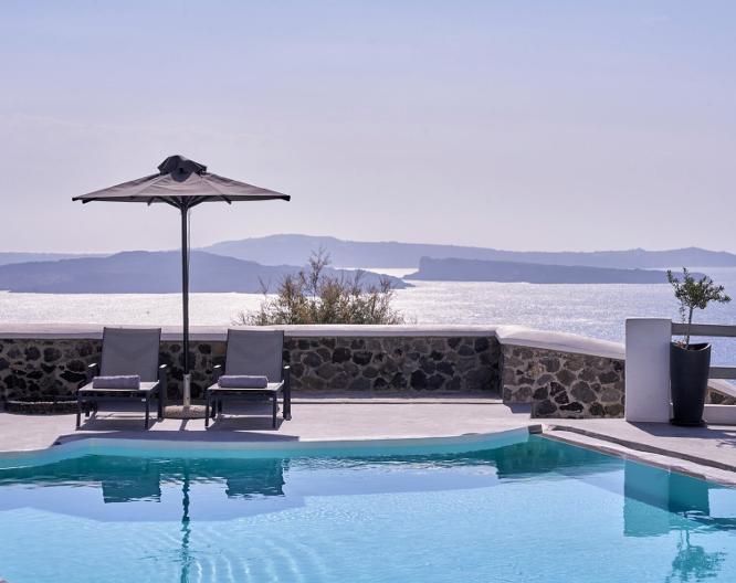 Mr and Mrs White Oia-Santorini - Außenansicht